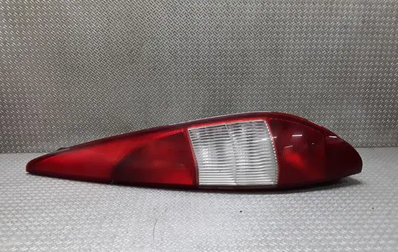 Ford Mondeo Mk III Rear/tail lights 1S7113404C