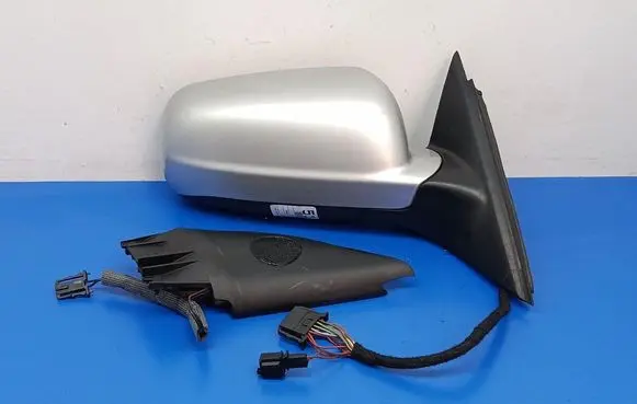 Skoda Superb B5 (3U) Front door electric wing mirror