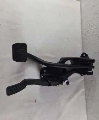 Tesla Model Y Juniper Accelerator throttle pedal 218869150C
