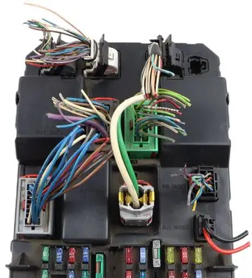 Peugeot 307 Fuse module 9651197580A 9651196880A