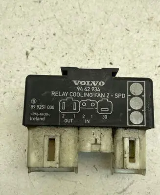Volvo C70 Coolant fan relay 9442934 899251000