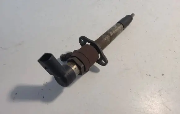 Peugeot 607 Fuel injector 5U3Q9K546AA