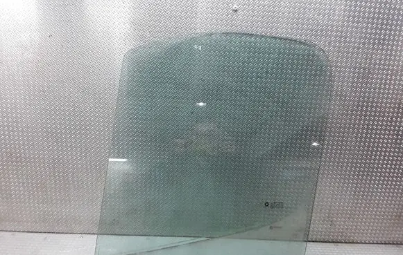 Opel Vivaro Front door window/glass (coupe) 