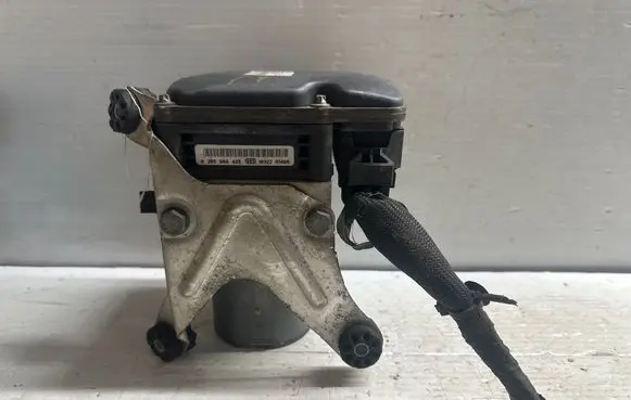 BMW 5 F10 F11 ABS Pump 0265960428
