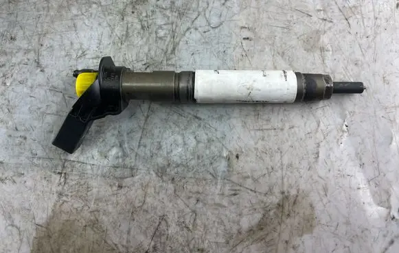 Jeep Grand Cherokee (WK) Fuel injector A6420701187 0445116026