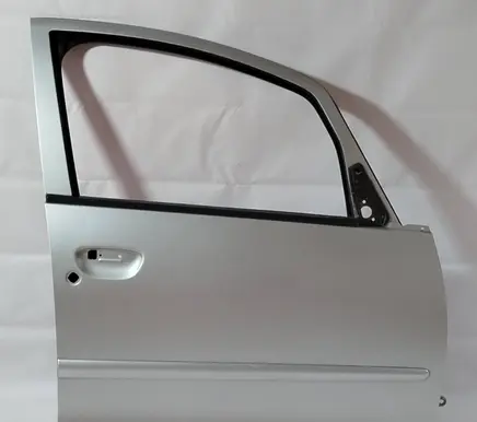 Mitsubishi Colt Front door