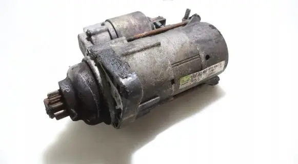 Volkswagen Golf V Starter motor