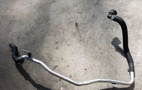 Jeep Cherokee Air conditioning (A/C) pipe/hose P68403555AB