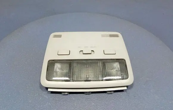 Toyota Avensis Verso Boot/trunk interior light 8126305220