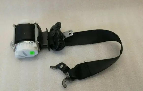 BMW 1 E81 E87 Front seatbelt