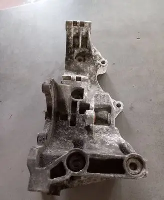 Audi A6 S6 C6 4F Engine mounting bracket 03G903143D