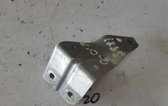 Hyundai ix35 Fender mounting bracket