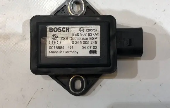 Audi A4 S4 B6 8E 8H ESP acceleration yaw rate sensor 8E0907637