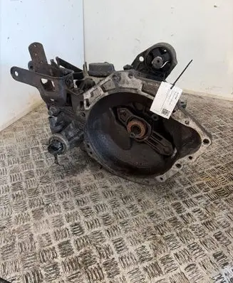 Chrysler Voyager Manual 5 speed gearbox 