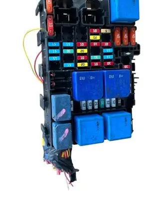 Renault Talisman Fuse module 243800453r