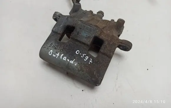 Mitsubishi Outlander Front brake caliper