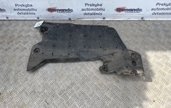 Toyota Prius+ (ZVW40) Center/middle under tray cover 5762747020