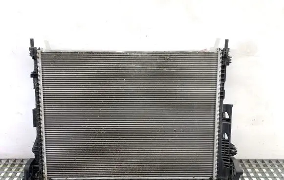 Volvo XC60 Coolant radiator 32138764