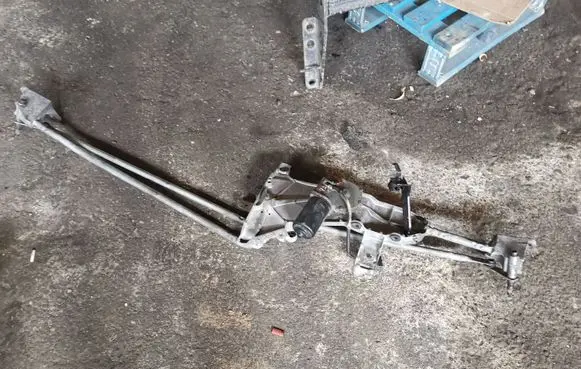 Citroen C8 Front wiper linkage and motor