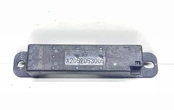 Mercedes-Benz C W205 Keyless (KESSY) go control unit/module A2059053005