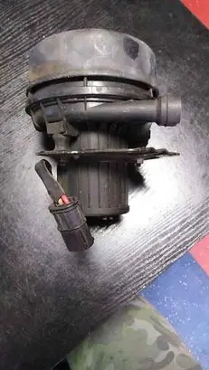 BMW 6 E63 E64 Secondary air pump 728129