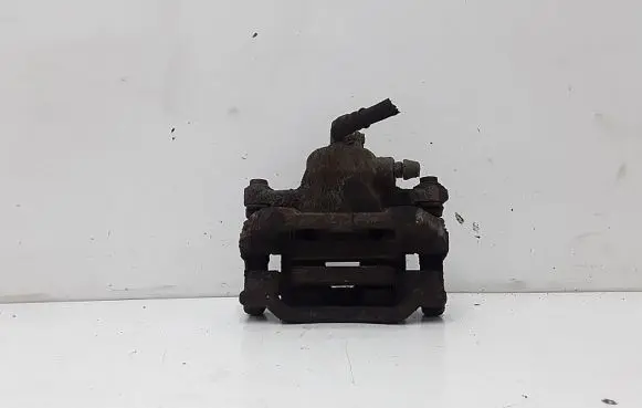 Honda CR-V Rear brake caliper