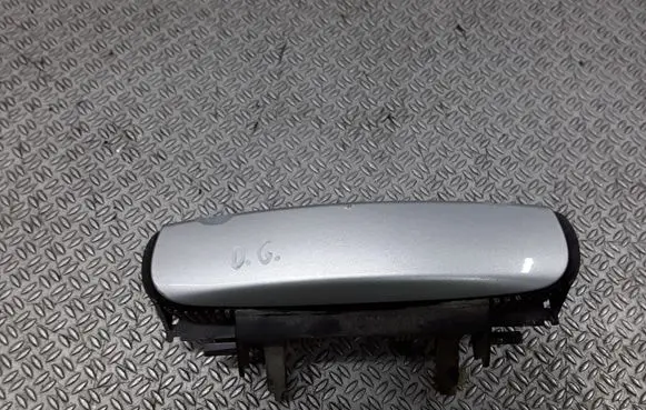 Audi A4 S4 B7 8E 8H Rear door exterior handle 4B0839885