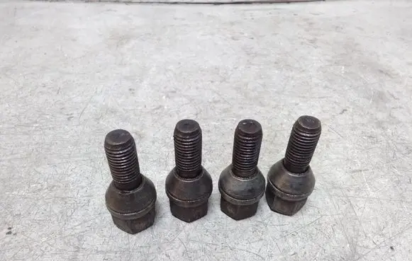 Nuts/bolts