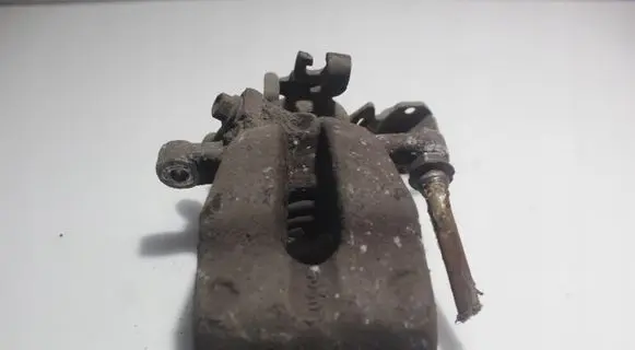 Opel Astra H Rear brake caliper