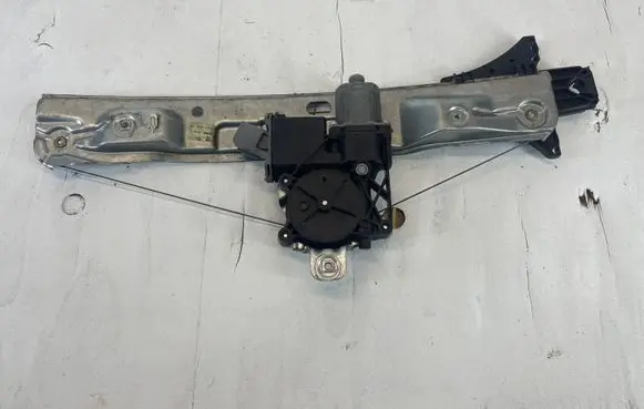 Opel Insignia A Front door window regulator with motor 13302441