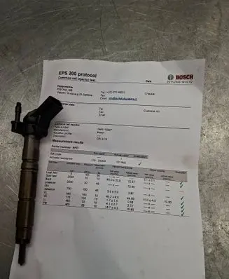 Mercedes-Benz R W251 Fuel injector a6420700587 A6420700587