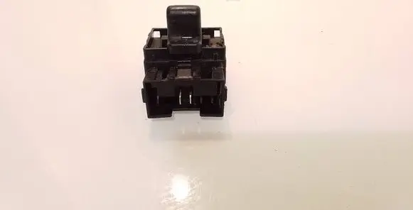 Fiat Palio Electric window control switch 31262