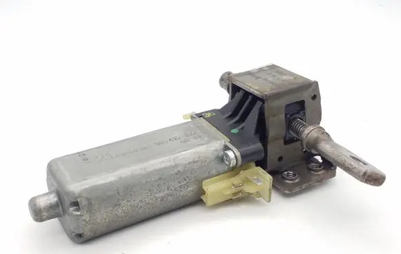 Audi Q7 4L Seat adjustment motor 0390203218 905415102