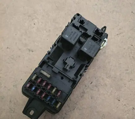 Mitsubishi Carisma Fuse box set