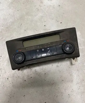 Renault Laguna II Climate control unit 8200181132 HPS16C19 52485201