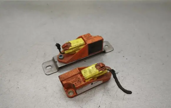 Volkswagen Touran I Airbag deployment crash/impact sensor 1T0909606