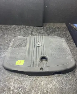 Mercedes-Benz C W204 Engine cover (trim) A6510901467 PA6GF10MD20
