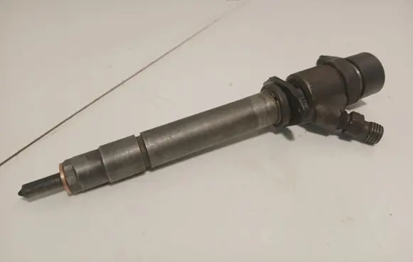 Volvo XC90 Fuel injector 0445110078