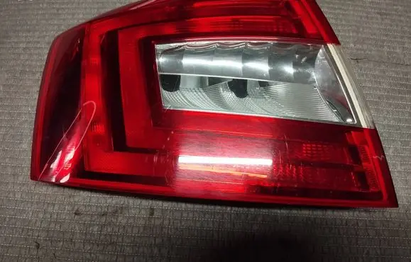 Rear/tail lights