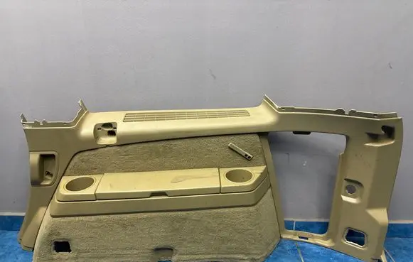 Volvo XC90 Trunk/boot lower side trim panel 10160 39861667 2196838