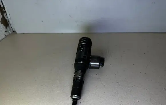 Dodge Caliber Fuel injector 03G130073G 0414720404
