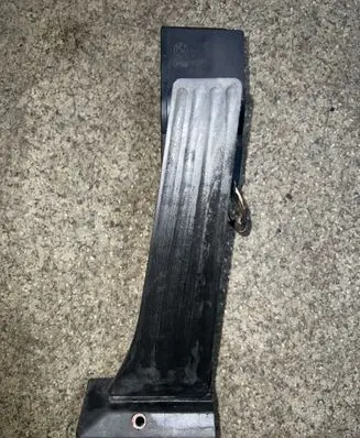 BMW 7 E65 E66 Accelerator throttle pedal 6752614