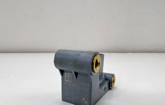 BMW 5 GT F07 Airbag deployment crash/impact sensor 9159314 090910 001603