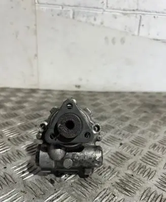 BMW 5 E60 E61 Power steering pump 7692974519