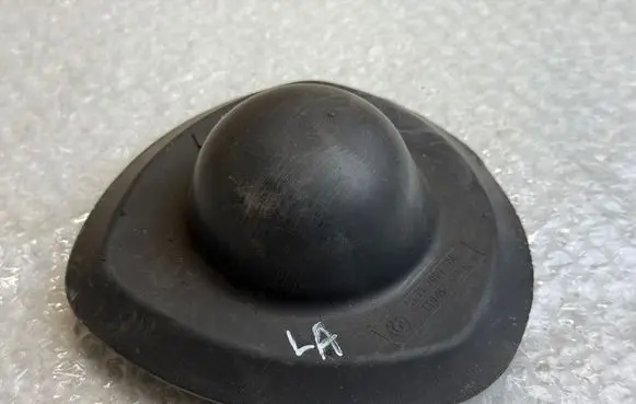 BMW X5 E53 Rear strut damper dust cover boot 51717007786 7007786