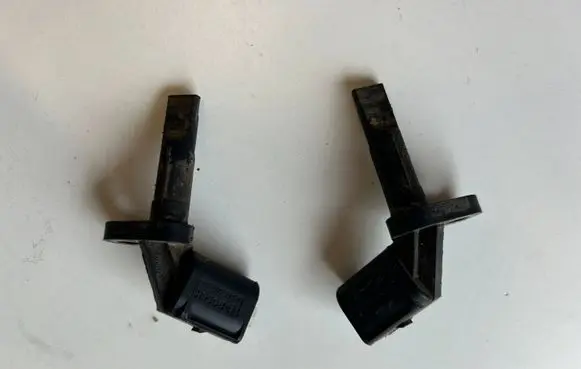 Audi A6 S6 C6 4F ABS brake wheel speed sensor 4E0927803A