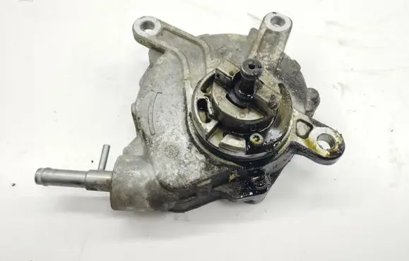 Toyota Auris 150 Vacuum pump