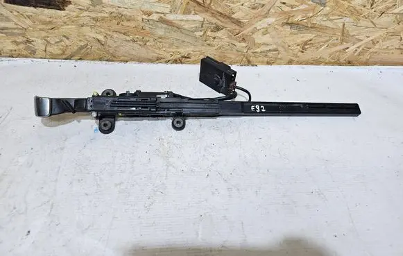 BMW 3 E92 E93 Seat belt adjustment motor 983395 913004701 983393