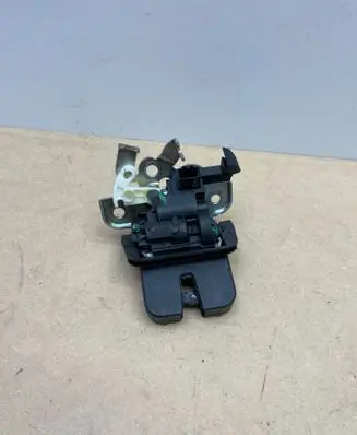 Audi A6 S6 C6 4F Tailgate/trunk/boot lock/catch/latch