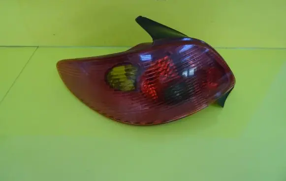 Peugeot 206 Rear/tail lights